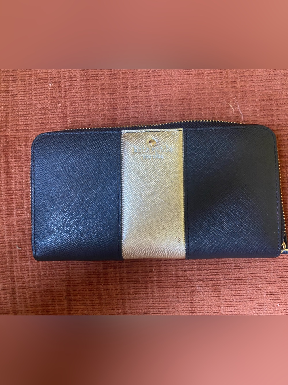 Kate Spade zip around wallet